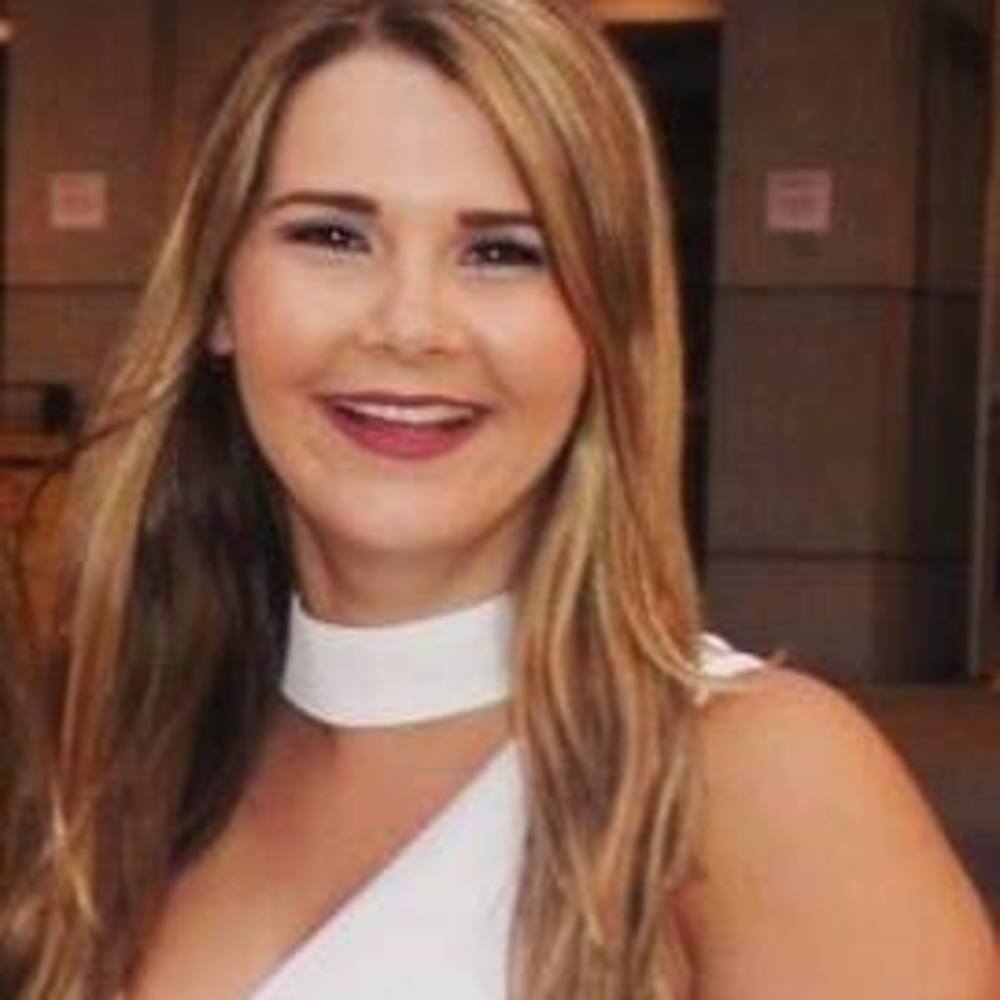 Meet your Posher, Courtney